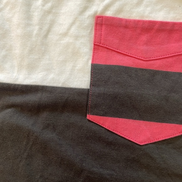 Levi’s Tank Top - Picture 3 of 5